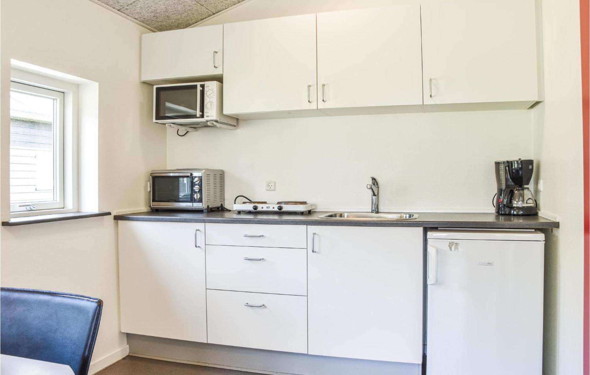 Awesome Home In Spjald With Wifi Extérieur photo