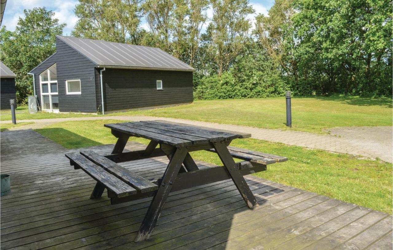 Awesome Home In Spjald With Wifi Extérieur photo